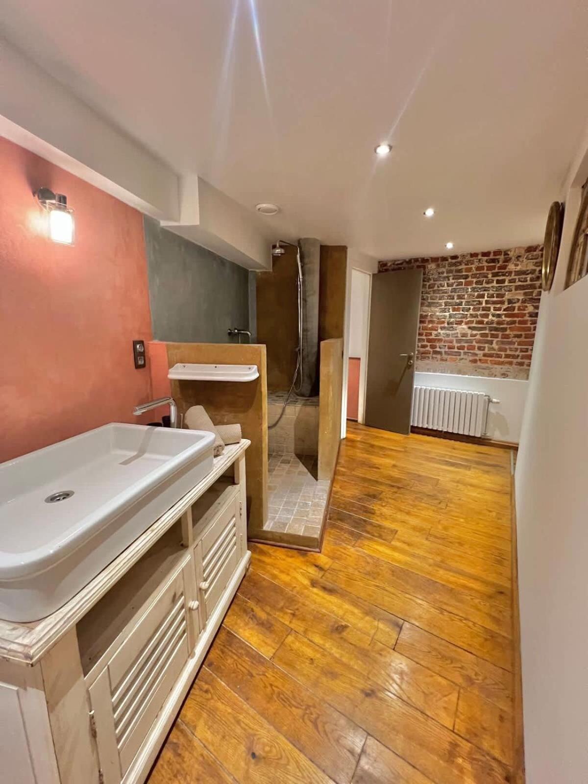 Etonnante Maison Au Style Unique A Bruxelles! * Brüssel